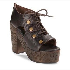 ❌SOLD❌ Free People Vintage Platform Clog Sandals